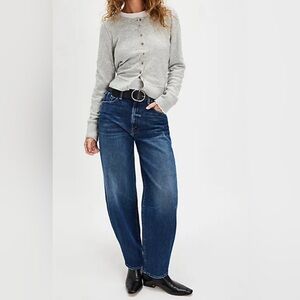 Mother Fangirl Flood Dark Wash Barrel Leg Jeans in Yeehaw Size: 25